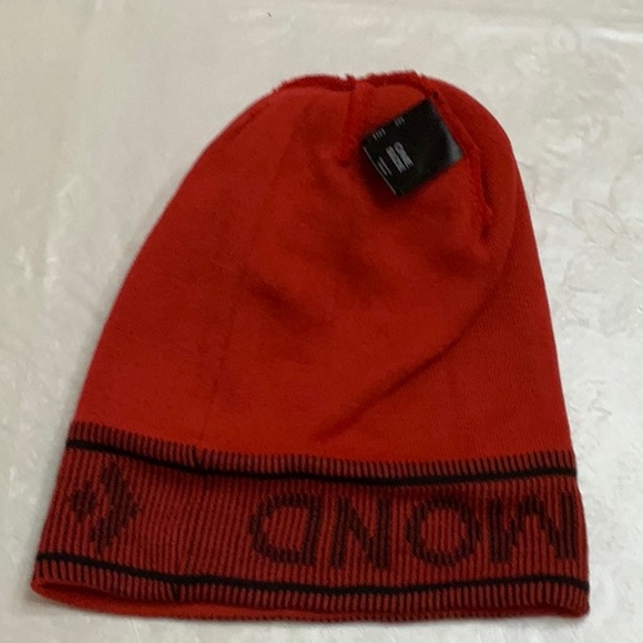 Black Diamond POM BEANIE - Black/hyper red - Picture 12 of 12